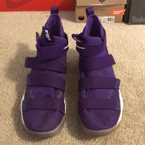 LeBron Nikes purple shoes size 13